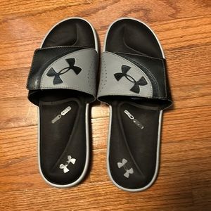 Under armour slides